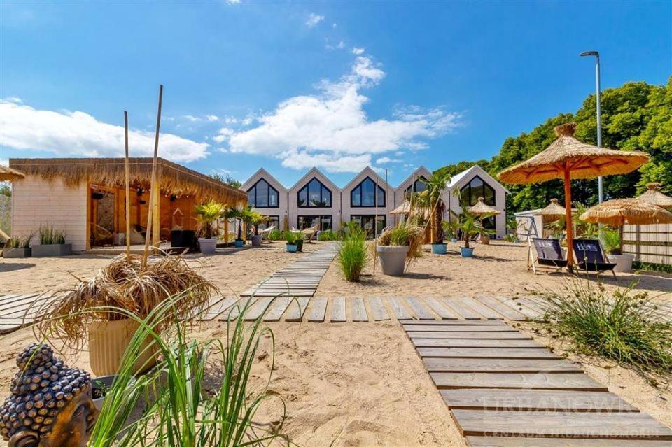 Lulu Holiday Resort Domki Z Podgrzewanym Basenem Mielno  Eksteriør bilde